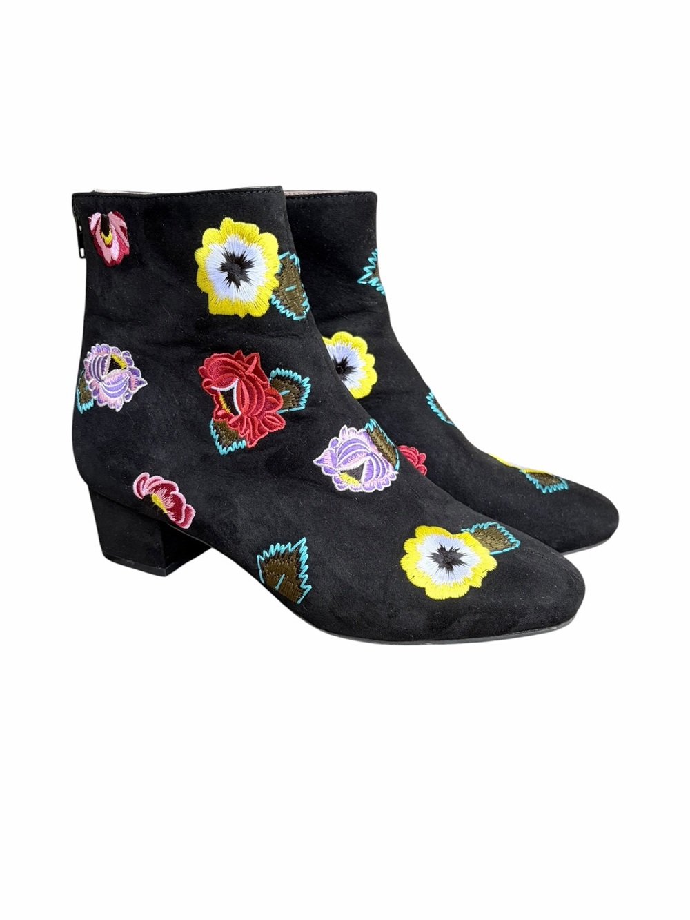 Betsy Johnson Twiggy Black Floral Embroidered Ankle Boot Boho Chic Whimsical